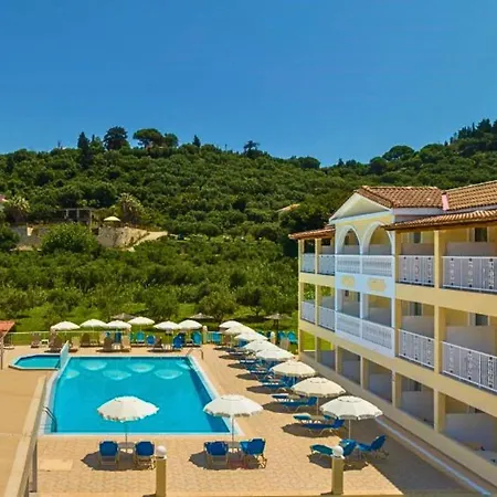 Manousis Apartahotel 3*