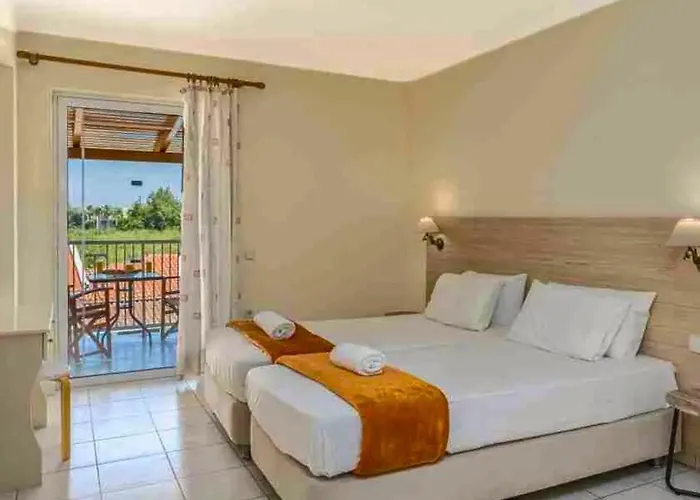 Apart Otel Manousis