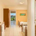 Manousis Aparthotel