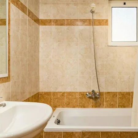 Manousis Aparthotel