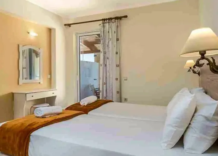 Manousis Aparthotel