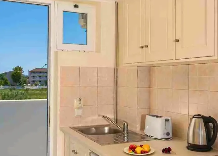 Manousis Aparthotel