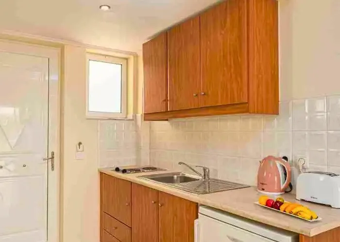 Aparthotel Manousis