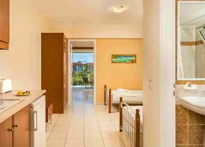 Manousis Aparthotel