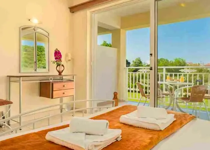 Aparthotel Manousis